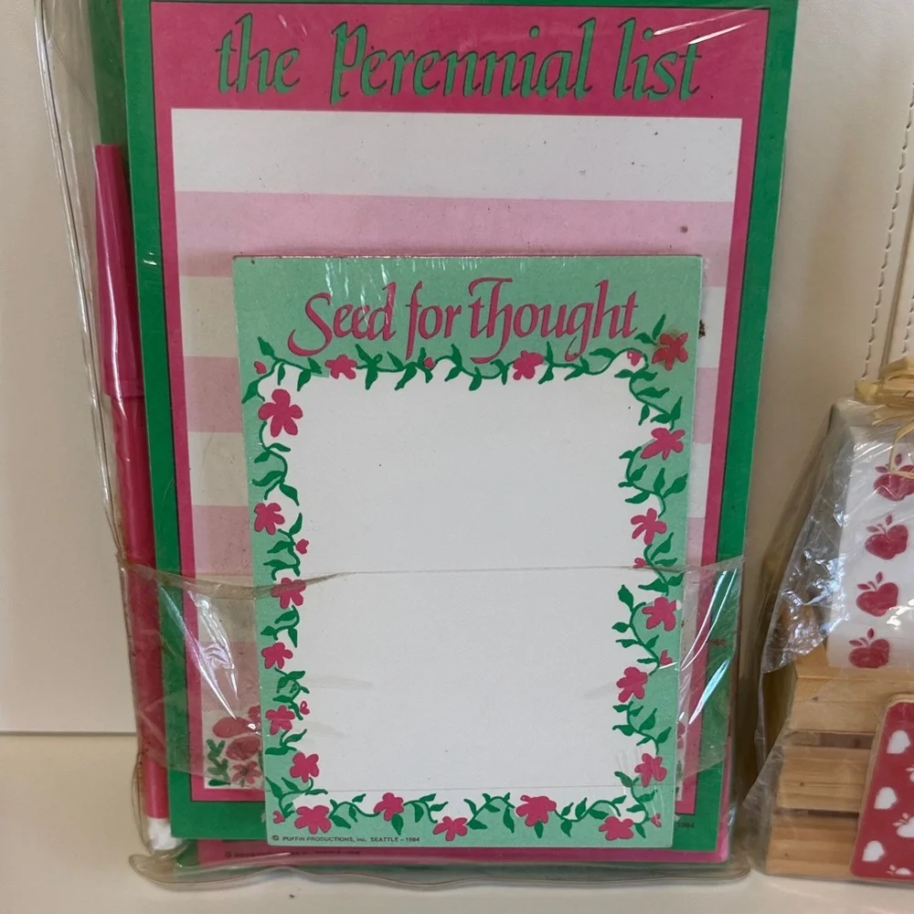 Floral Notepad Set with Pink and Green Accents